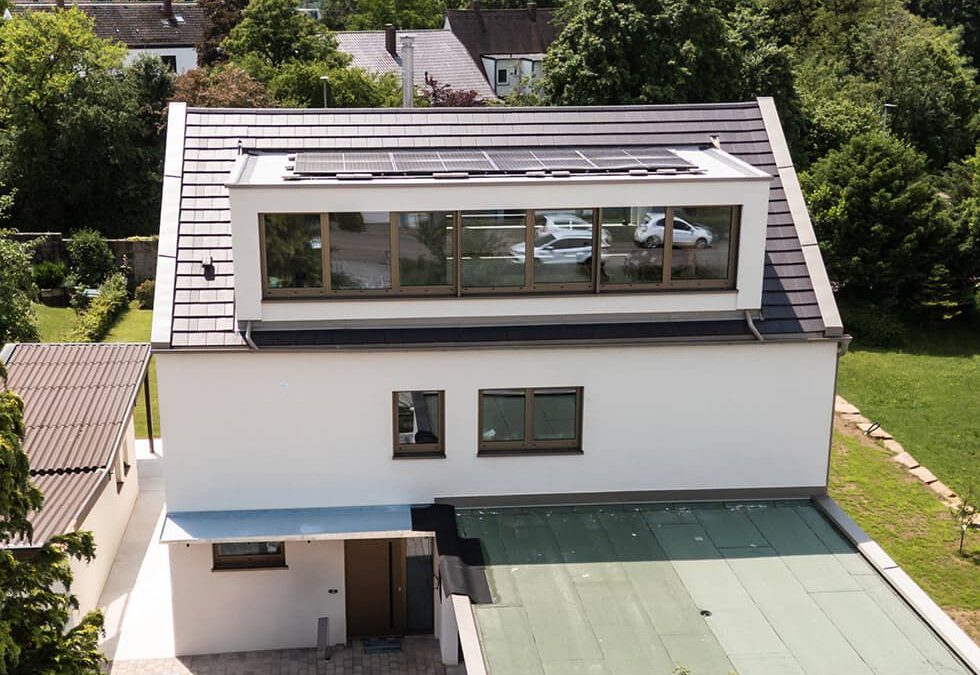 Neuer Dachstuhl mit großzügigen Flachdachgauben, mit Sichtdachstuhl in Eislingen/Fils